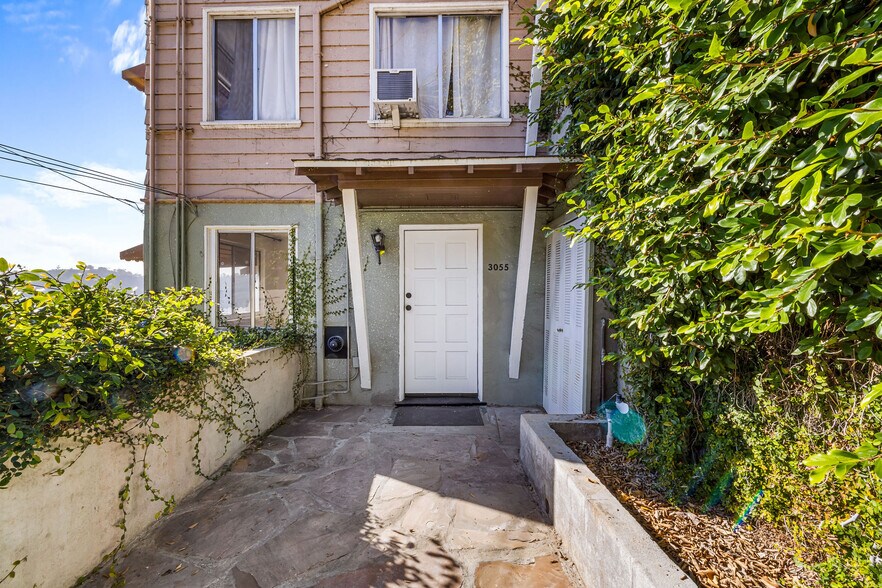 More Photos Of 3055 Future St, Los Angeles Apartments For Sale