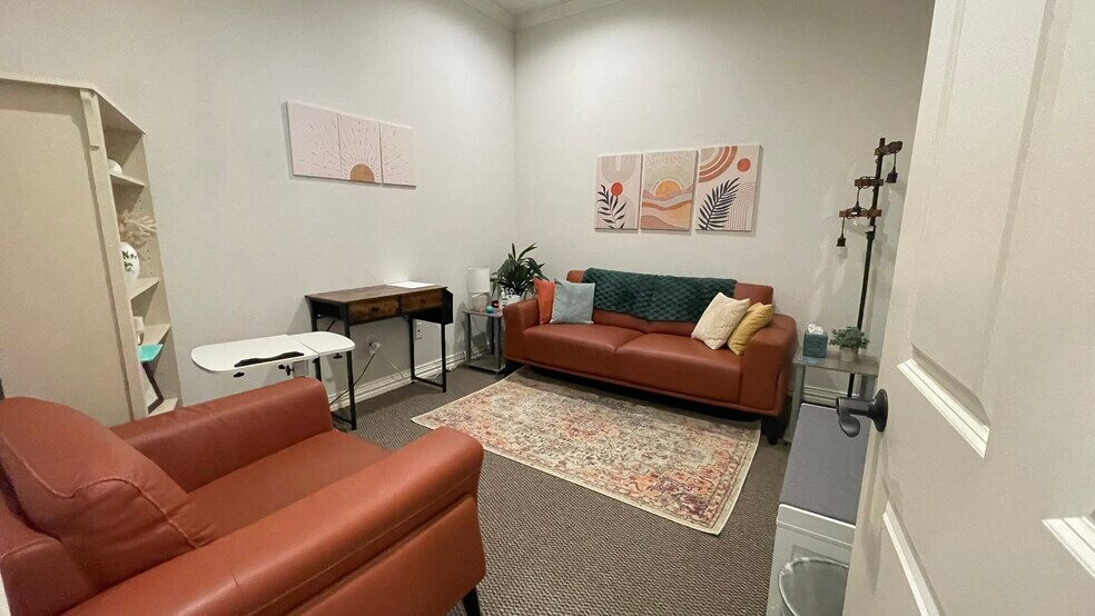 More Photos Of 8668 John Hickman Pky, Frisco Medical For Sale