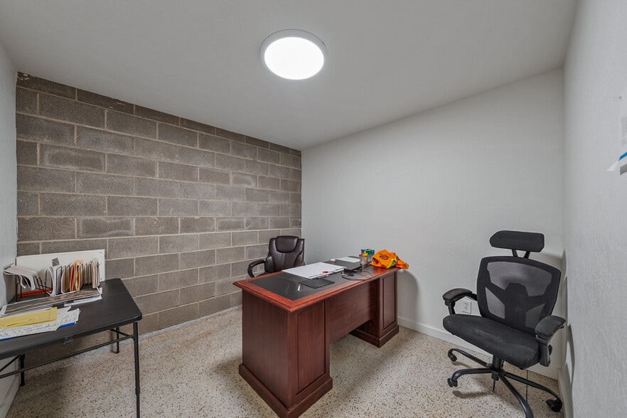 More Photos Of 1918 Bobcat Way, White City Warehouse For Sale