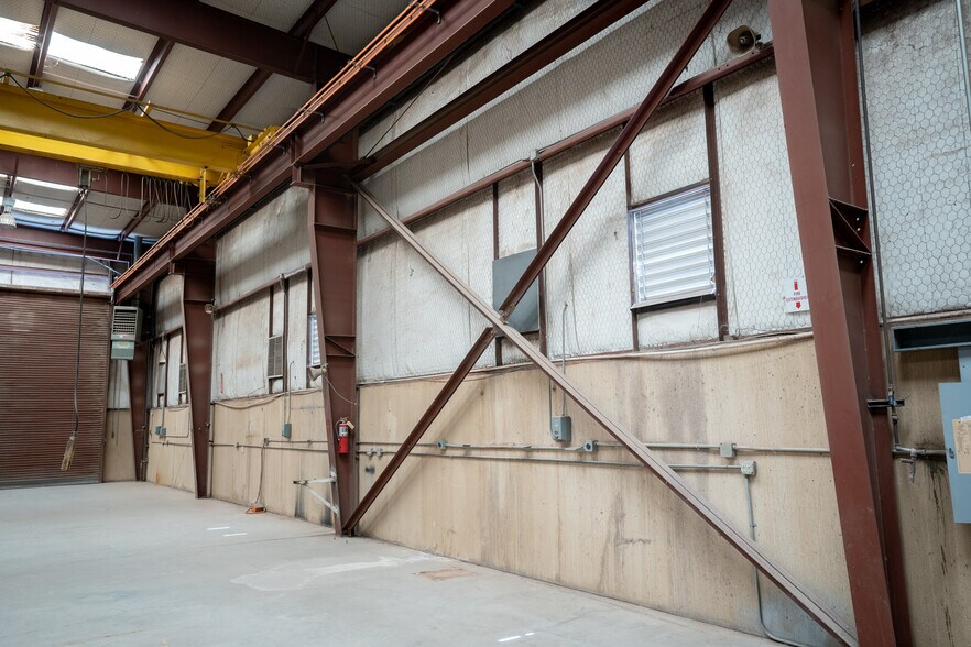 More Photos Of 4111 S County Road 1276, Midland Manufacturing For Sale