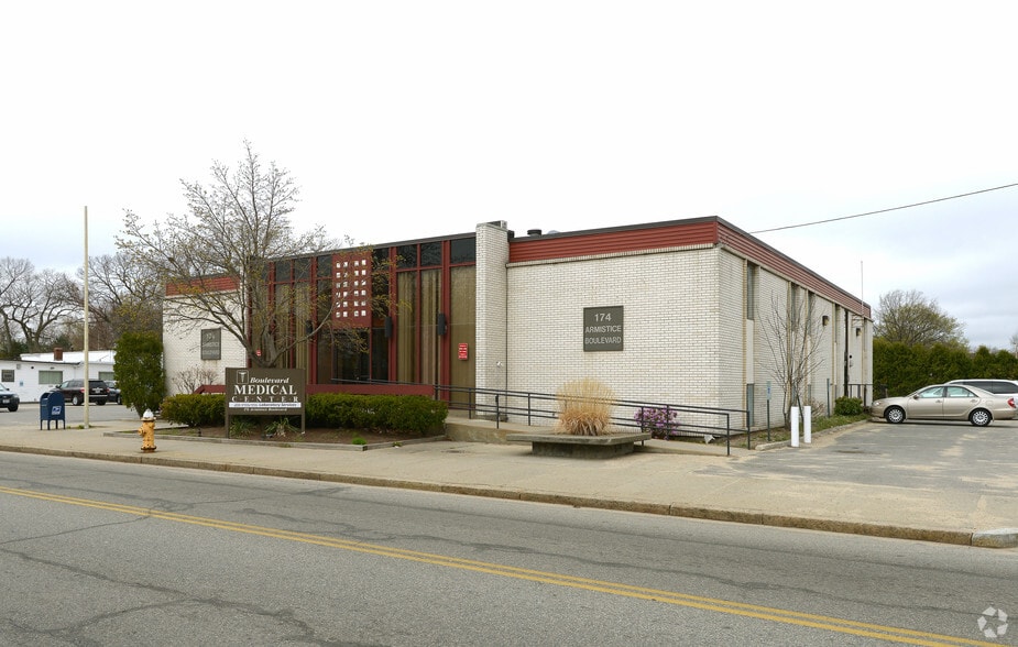 More Photos Of 174 Armistice Blvd, Pawtucket Medical For Lease