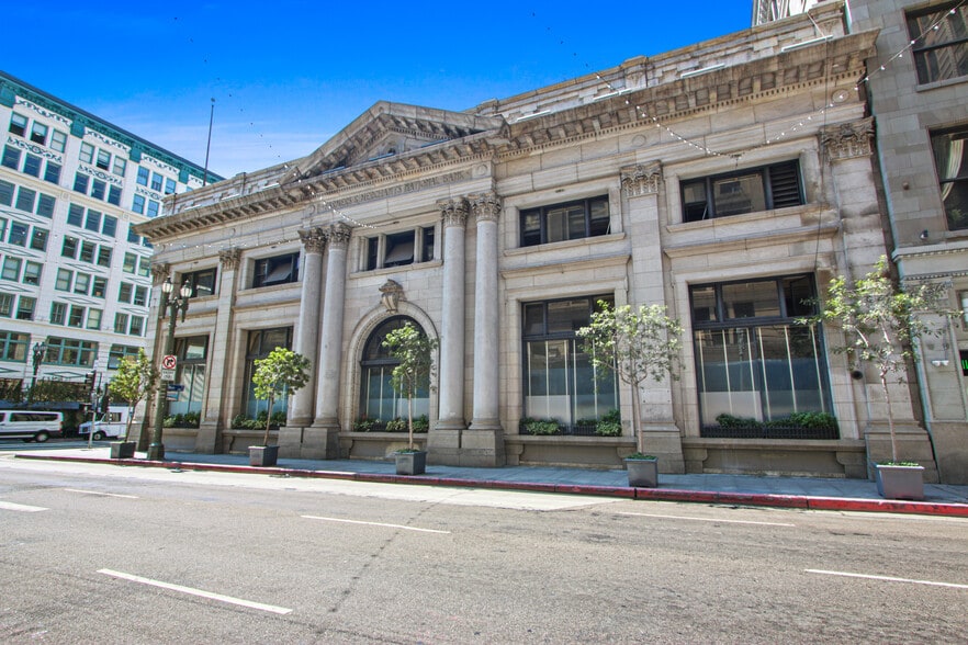 More Photos Of 401 S Main St, Los Angeles Loft Creative Space For Lease