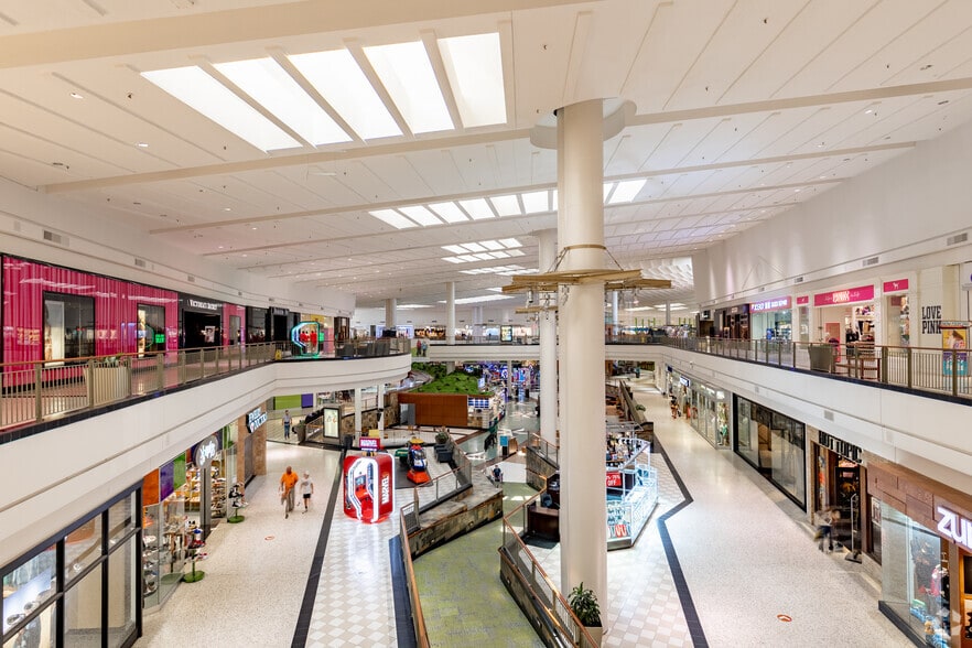 More Photos Of 18813 E 39th St, Independence Unknown For Lease