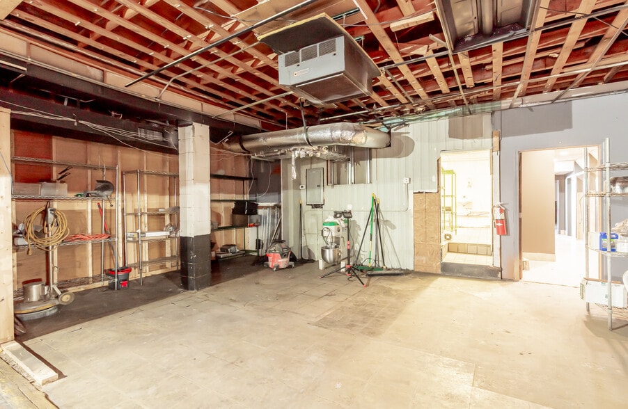 More Photos Of 1032 Story Ave, Louisville Bar For Lease