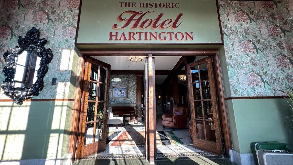 More Photos Of 202 N Broadway, Hartington Hotel For Sale