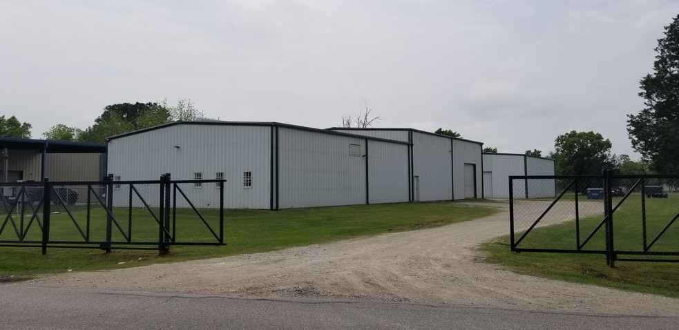 Primary Photo Of 10498 County Road 190, Alvin Warehouse For Lease