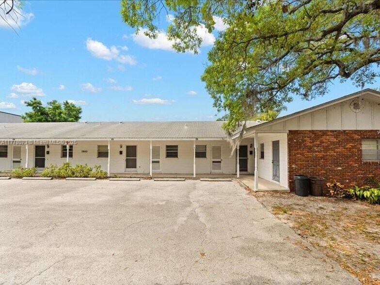 More Photos Of 1903 S Lakemont Ave, Winter Park Apartments For Sale