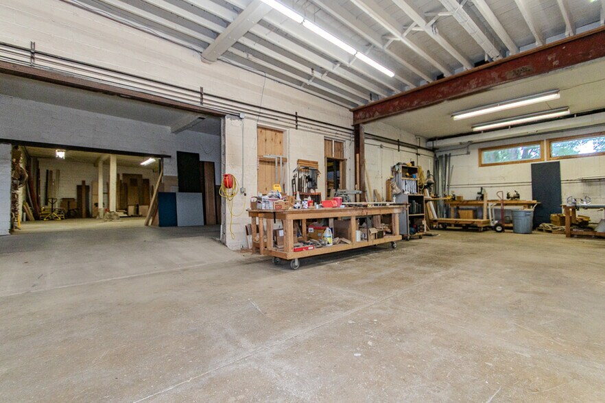 More Photos Of 20 Bowhall Rd, Painesville Warehouse For Sale