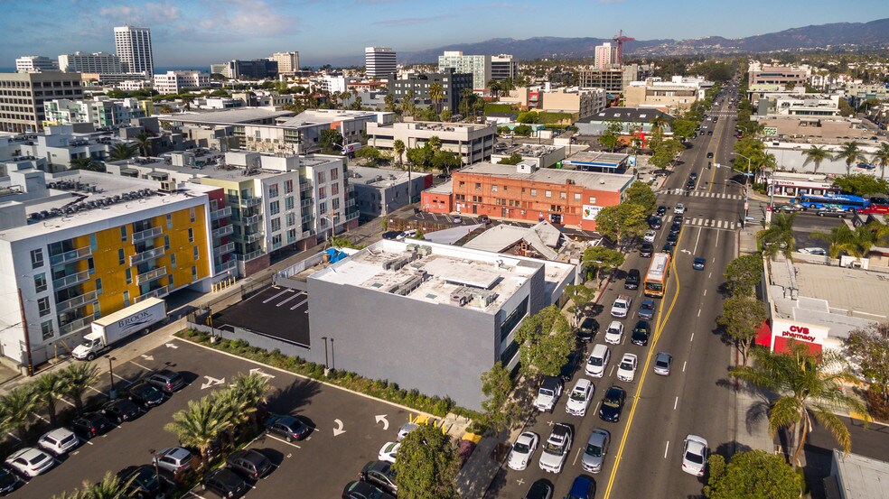 More Photos Of 1424 Lincoln Blvd, Santa Monica Office For Sale