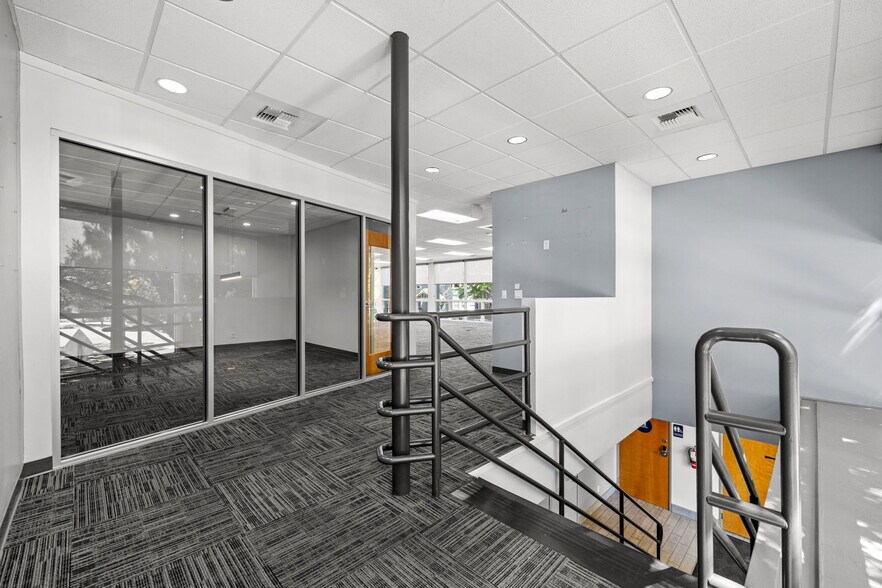 More Photos Of 2431 Capitol Ave, Sacramento Loft Creative Space For Lease