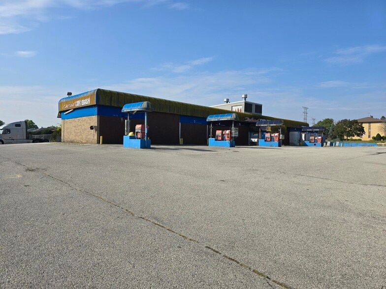 More Photos Of 7225 W 151st St, Orland Park Carwash For Sale