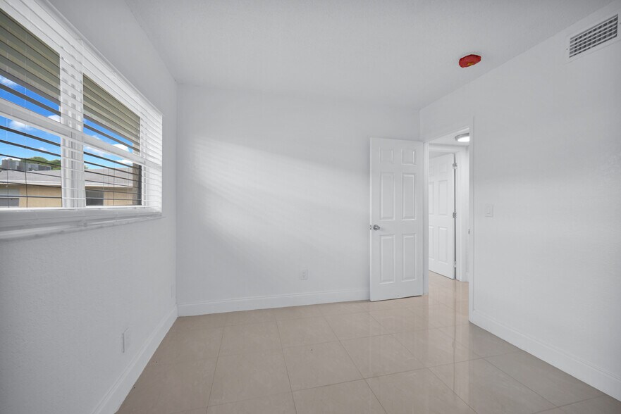 More Photos Of 6954-6956 SW 5th St, Margate Apartments For Sale