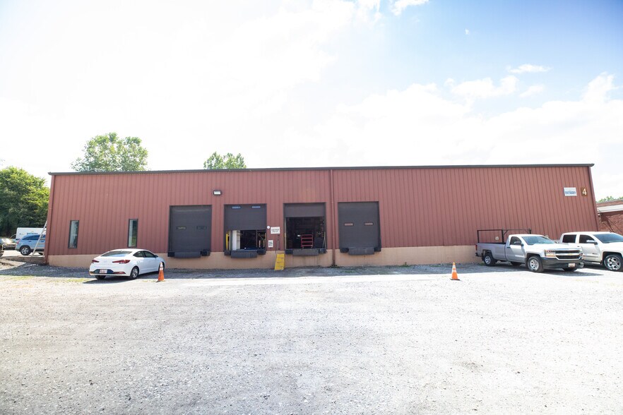 More Photos Of 2601 Emory Rd, Finksburg Flex For Lease