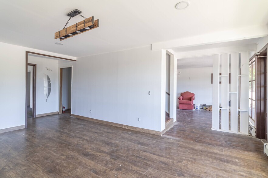 More Photos Of 196 US Route 1, Bucksport Hotel For Sale