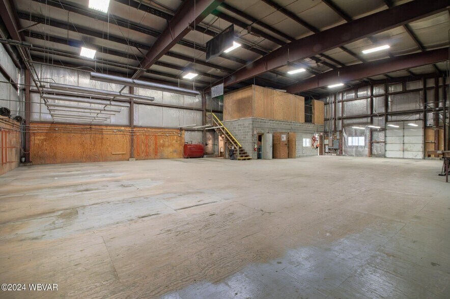 More Photos Of 6124 US Highway 15, Montgomery Warehouse For Lease