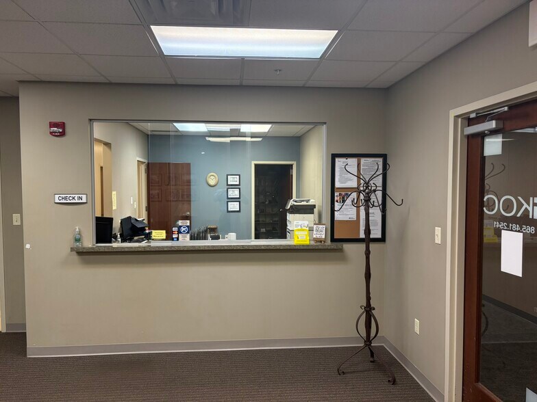 More Photos Of 1855 Tanner Way, Harriman Medical For Lease