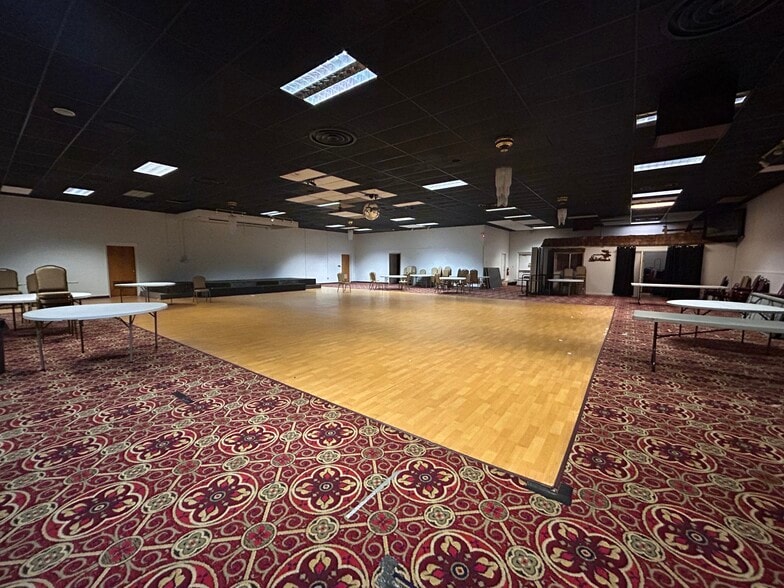 More Photos Of 7055 E 16th St, Indianapolis Lodge Meeting Hall For Sale