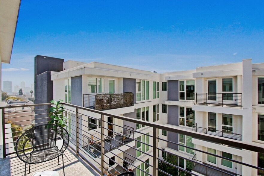 More Photos Of 200 N Vermont Ave, Los Angeles Apartments For Lease