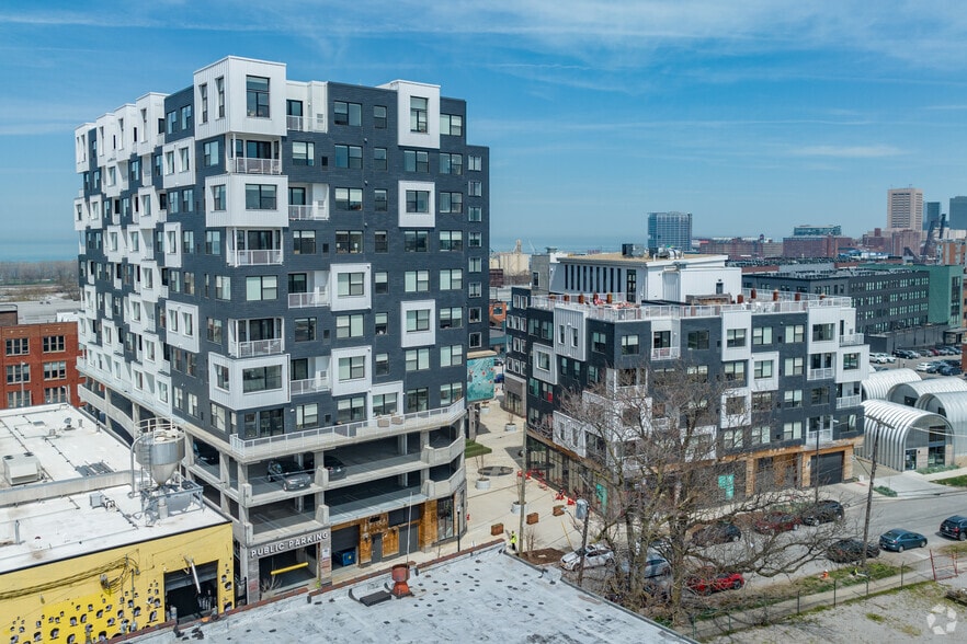 Primary Photo Of 2875 Detroit Ave, Cleveland Apartments For Lease