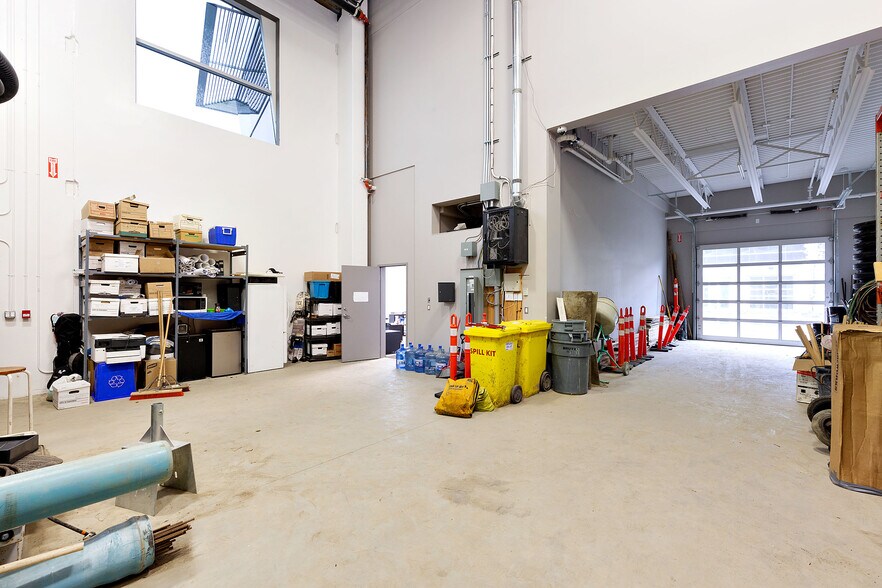 More Photos Of 8275 92 St, Delta Warehouse For Sale