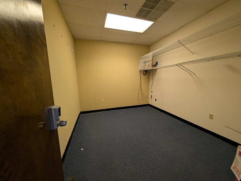 More Photos Of 2511 Fire Rd, Egg Harbor Township Light Distribution For Lease