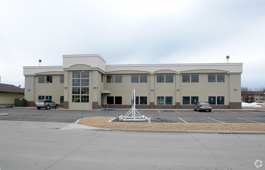 More Photos Of 2537 University Dr S, Fargo Office For Sale