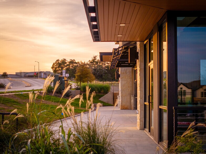 More Photos Of Oak Run Pkwy & Geneva St, New Braunfels Unknown For Lease