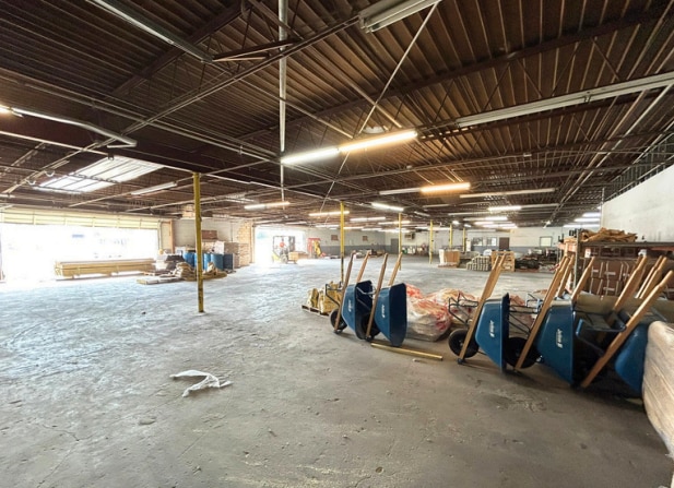 More Photos Of 2920 Industrial Ln, Garland Industrial For Lease