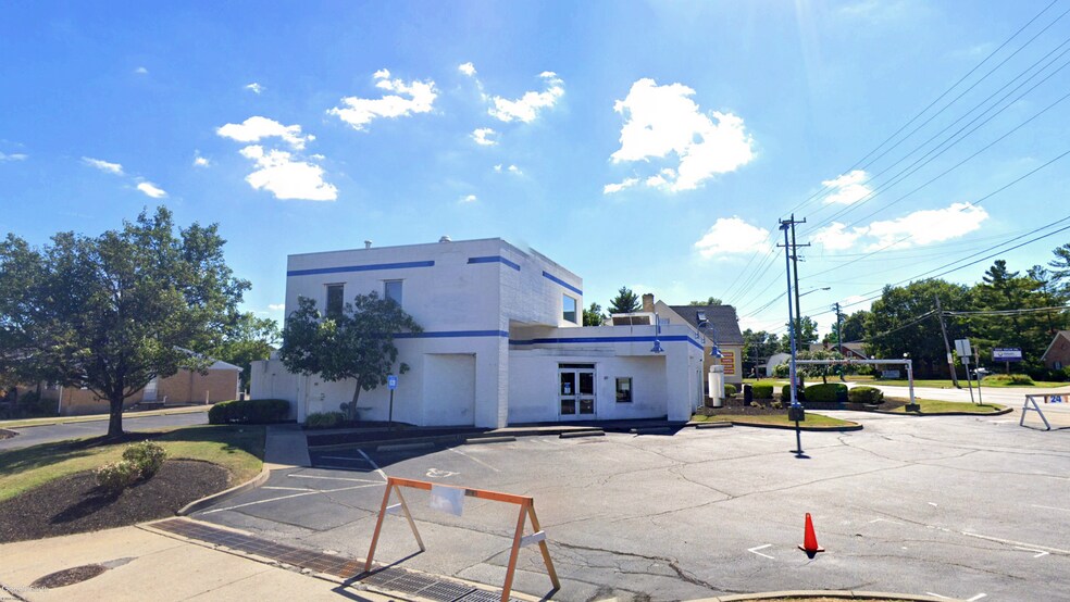 More Photos Of 5301 Delhi Pike, Cincinnati Fast Food For Lease