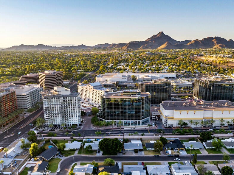 More Photos Of 2415 E Camelback Rd, Phoenix Coworking Space