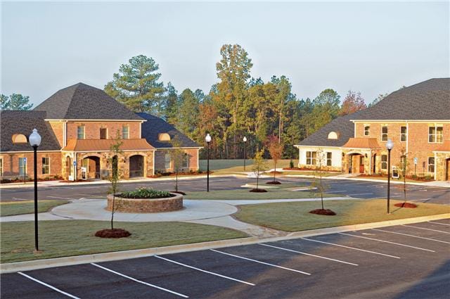 More Photos Of 2487 Cedarcrest Rd, Acworth Unknown For Lease