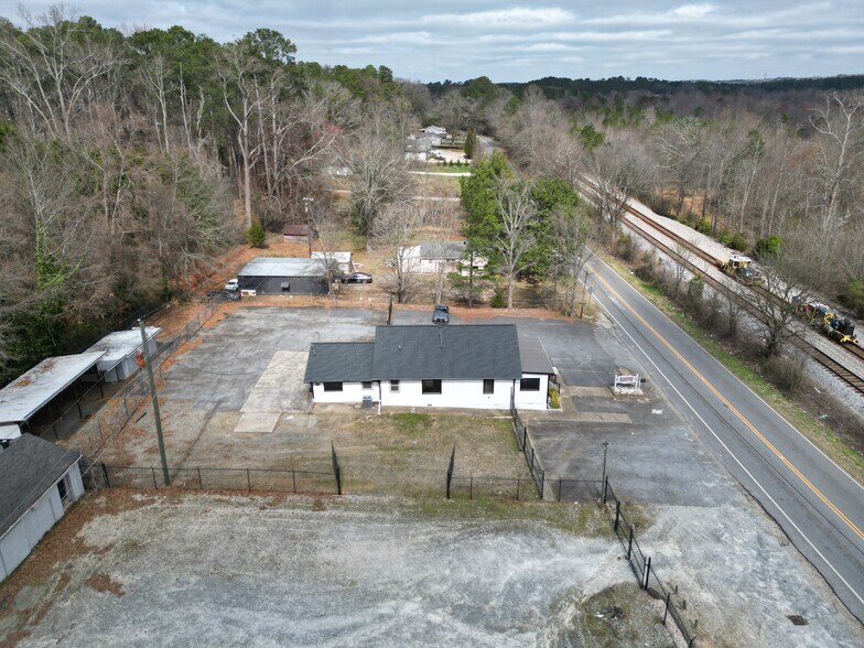 More Photos Of 2719 Huff Dr, Lawrenceville Office For Lease