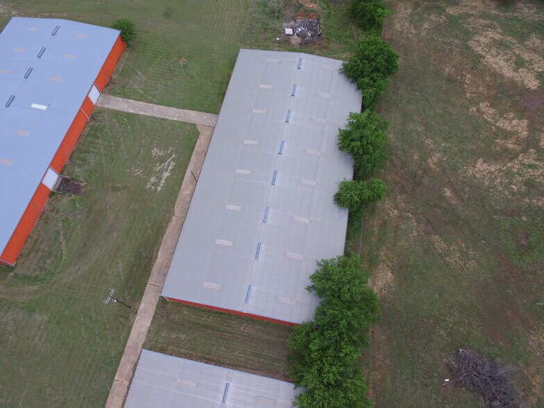 More Photos Of 000 E US-82, Nocona Warehouse For Sale