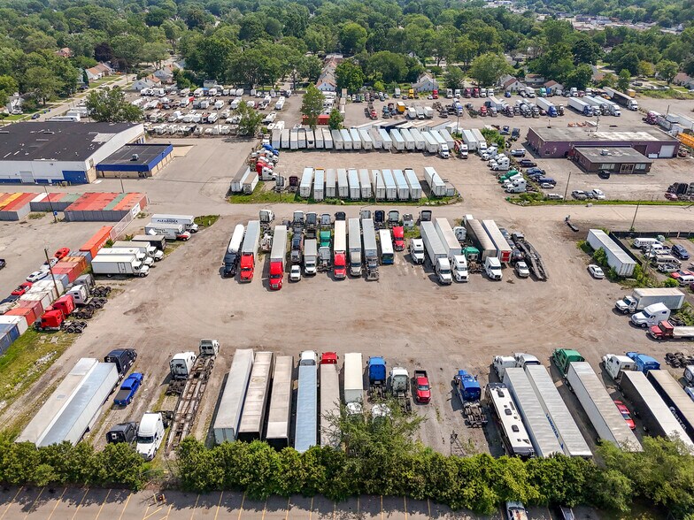 More Photos Of 26380 Van Born Rd, Dearborn Heights Truck Terminal For Sale