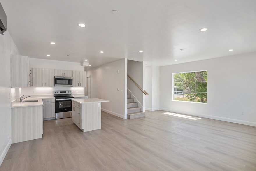 More Photos Of 321 E 2100 S, Salt Lake City Apartments For Sale