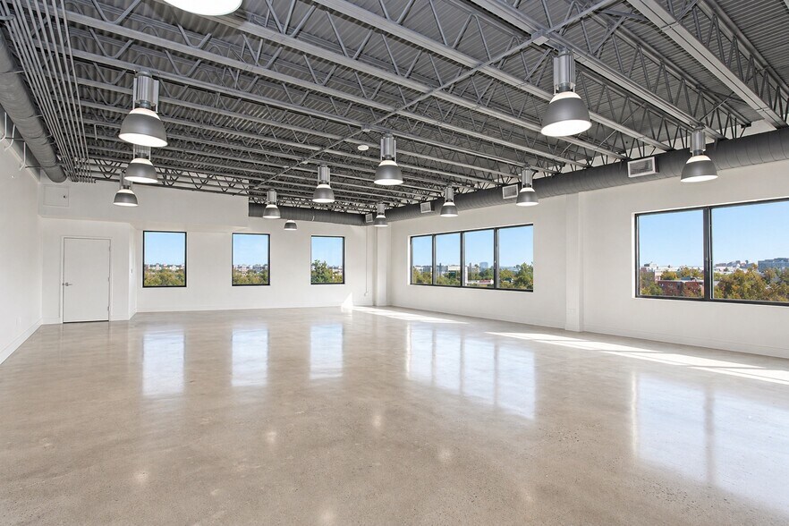 More Photos Of 5150 Wilshire Blvd, Los Angeles Loft Creative Space For Lease