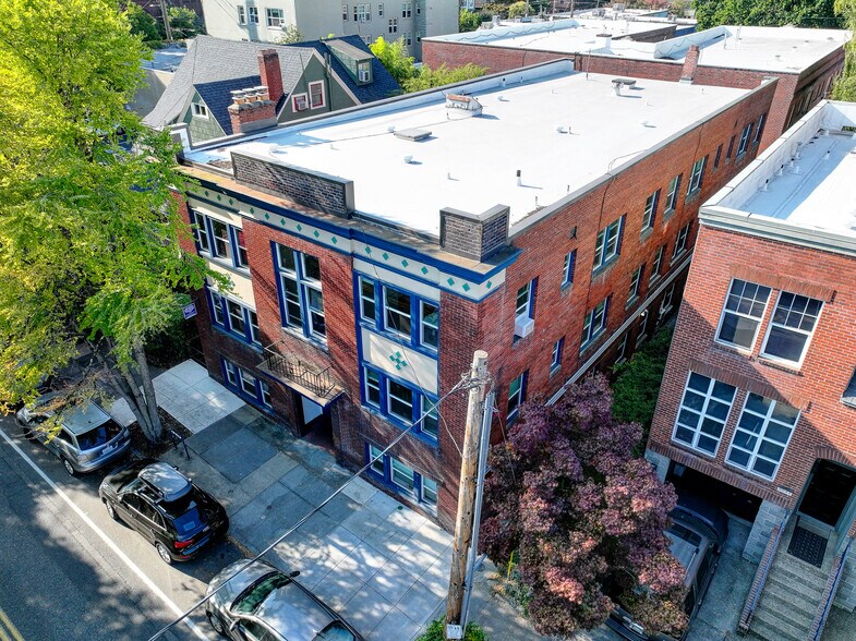 More Photos Of 2051 NW Lovejoy St, Portland Apartments For Sale