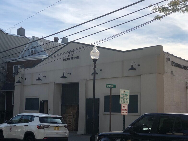 More Photos Of 217 Parker Ave, Clifton Light Distribution For Sale
