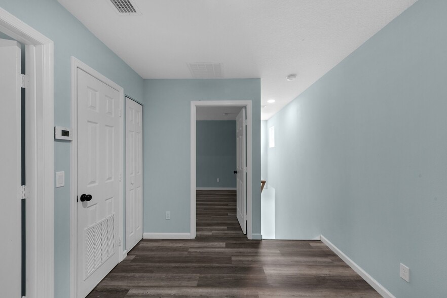 More Photos Of 401 18th St, Vero Beach Apartments For Sale