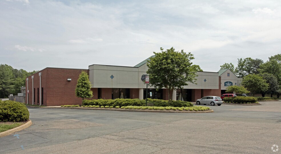 More Photos Of 3955-3979 Deep Rock Rd, Richmond Light Distribution For Lease