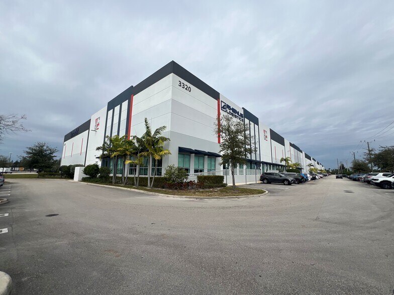 Primary Photo Of 3320 NW 67th Ave, Miami Distribution For Lease