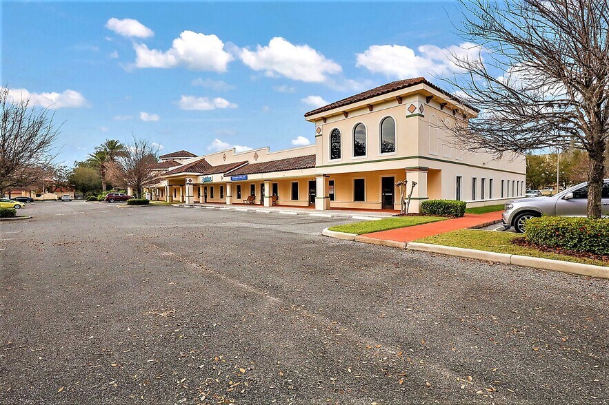 More Photos Of 210 S Lake St, Leesburg Medical For Lease