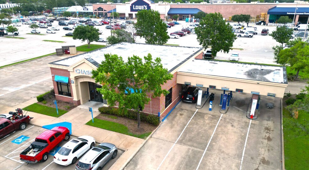 More Photos Of 8715 West Loop S, Houston Unknown For Lease