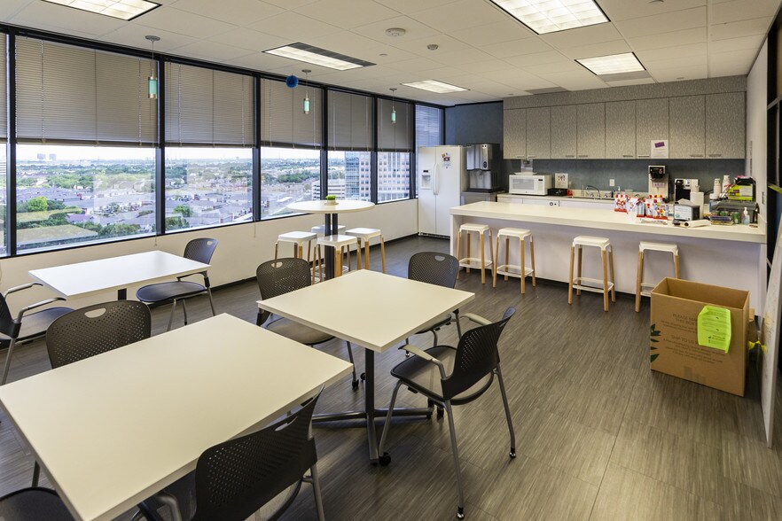 More Photos Of 2925 Briarpark Dr, Houston Office For Lease