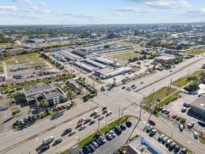 More Photos Of 2201 SE Indian St, Stuart Unknown For Lease