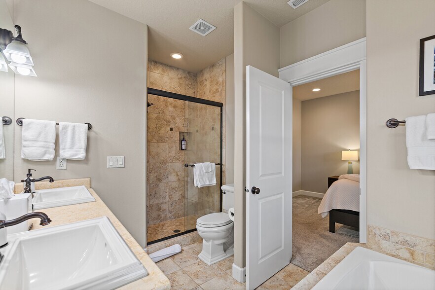 More Photos Of 9414 SE Causey Ave, Happy Valley Apartments For Sale