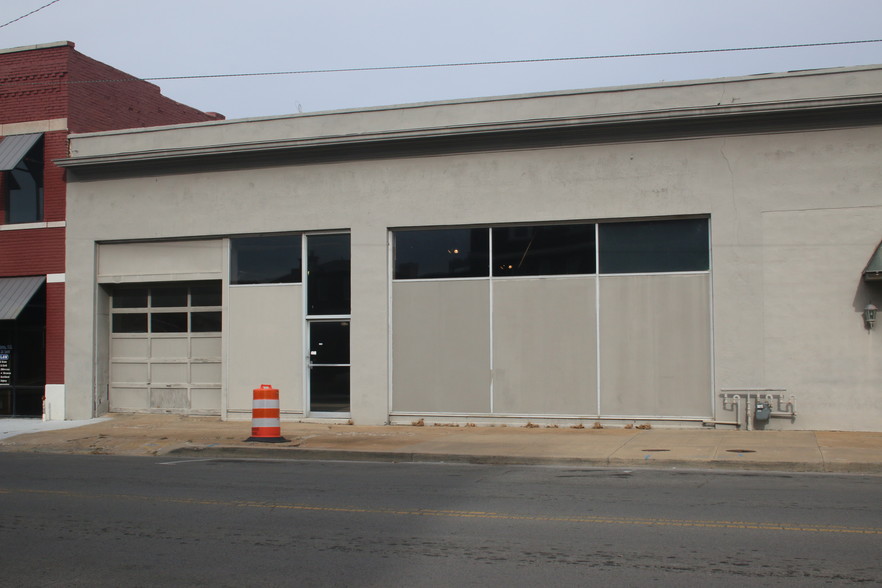 Primary Photo Of 432 Court St, Muskogee Warehouse For Lease