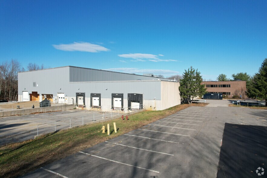 More Photos Of 28 Pond View Dr, Scarborough Manufacturing For Lease
