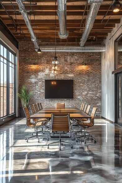 More Photos Of 327 N Main St, Bonham Office For Lease
