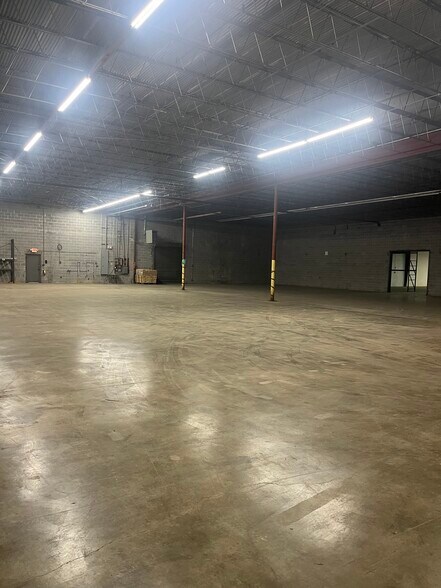 More Photos Of 3843 Highway 41 N, Resaca Distribution For Sale